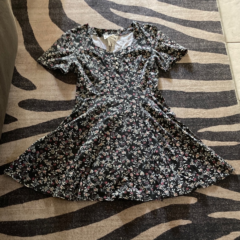 LA OVER Floral Black Dress